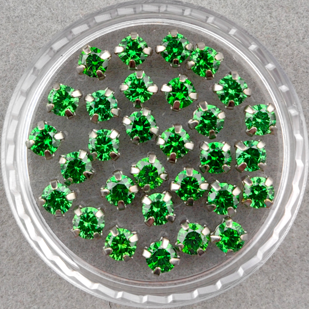 Фианиты шатоны в оправах, Green/Platinum