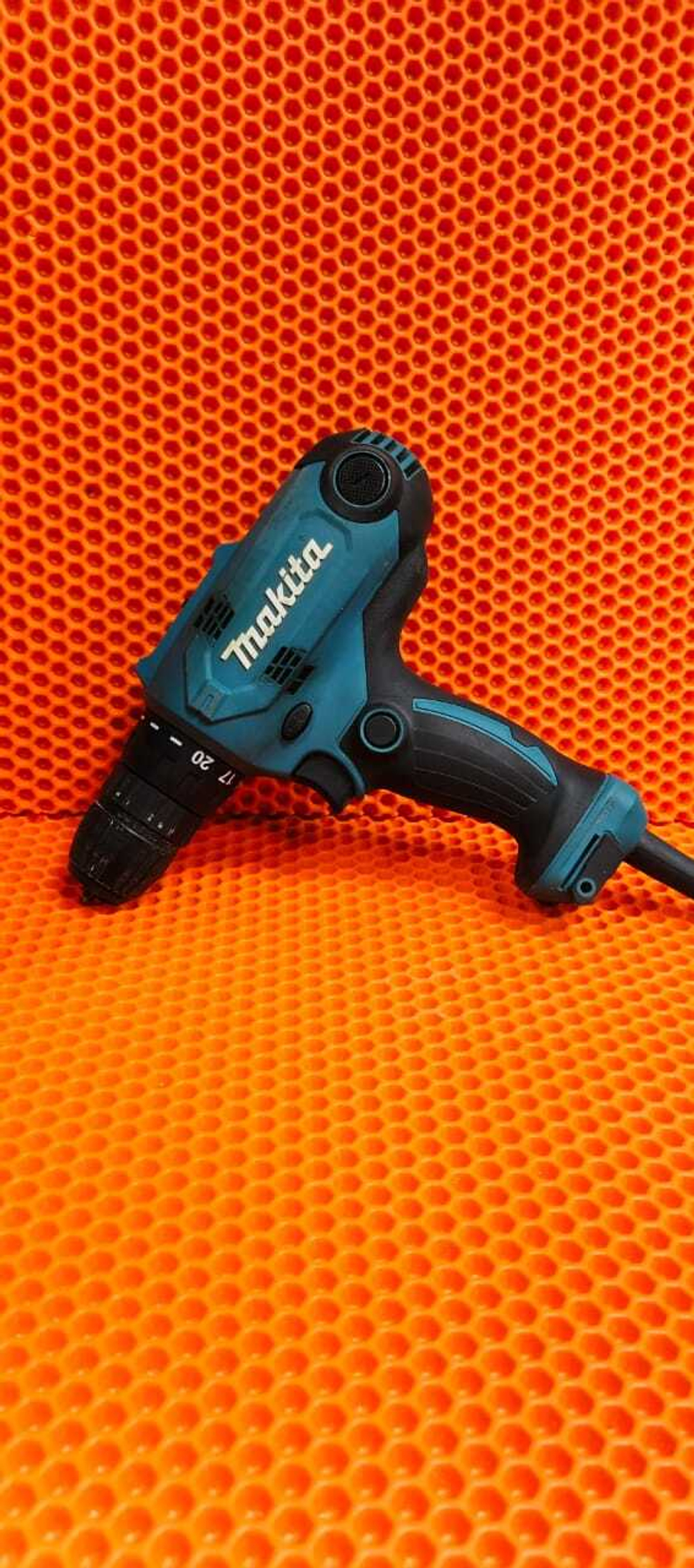 Дрель Makita DF0300