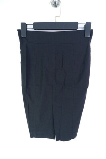 Юбка по фигуре, на работу или в школу 40 размер