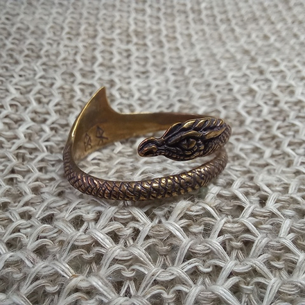 Кольцо. Дракон скрученный