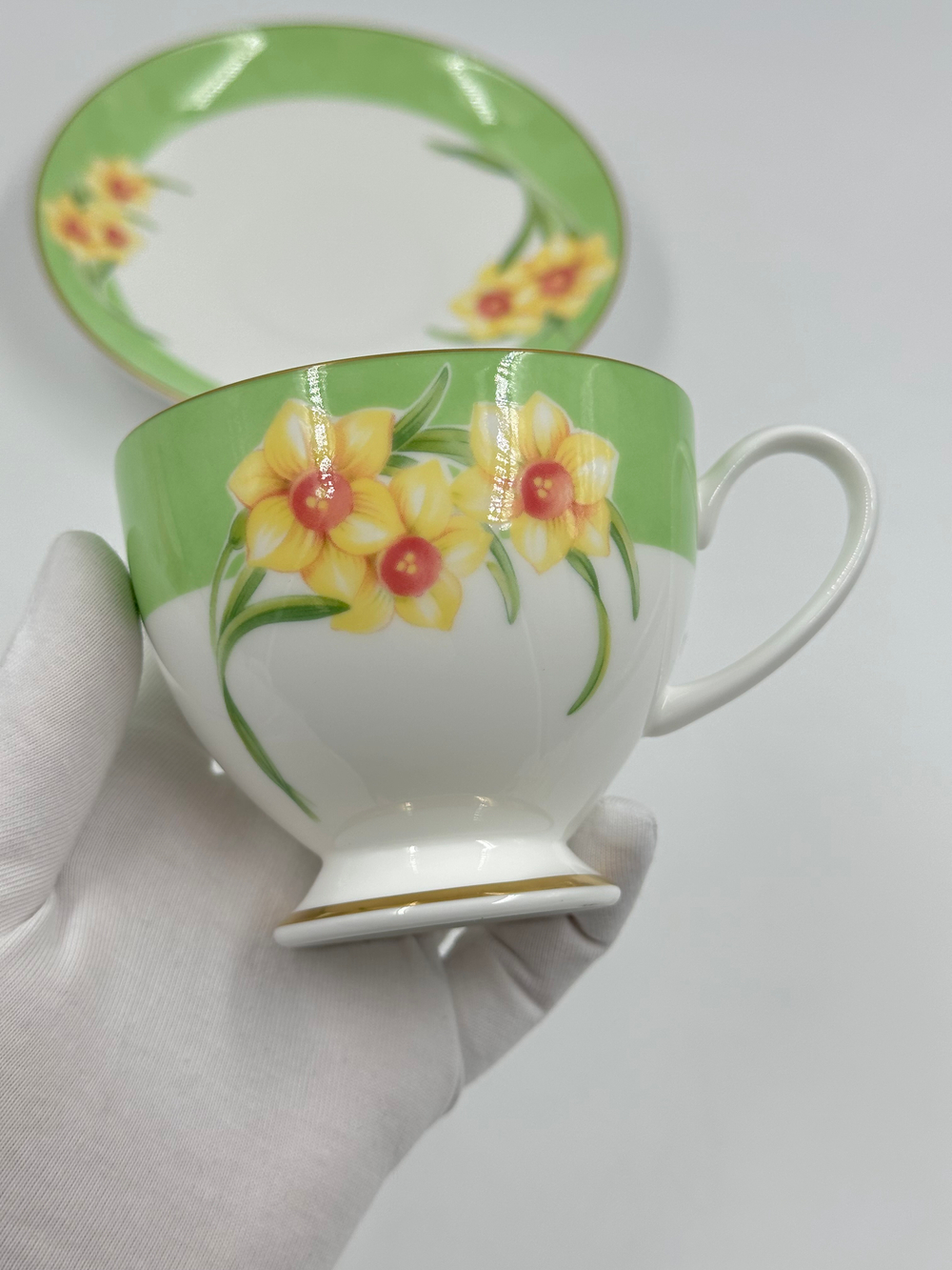 Чайная пара с нарциссом Yves Saint Laurent