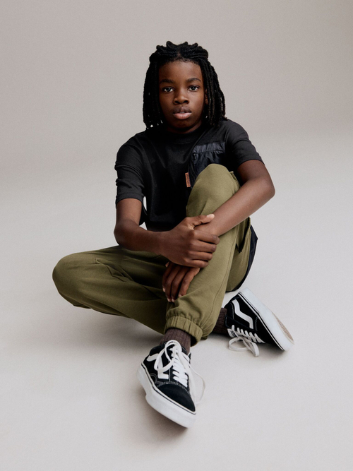 Футболка и брюки карго в комплекте для мальчика Next B84-555, Черный, Хаки