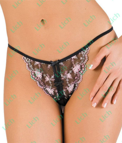 Эротичные трусики с прорезью с вышивкой
