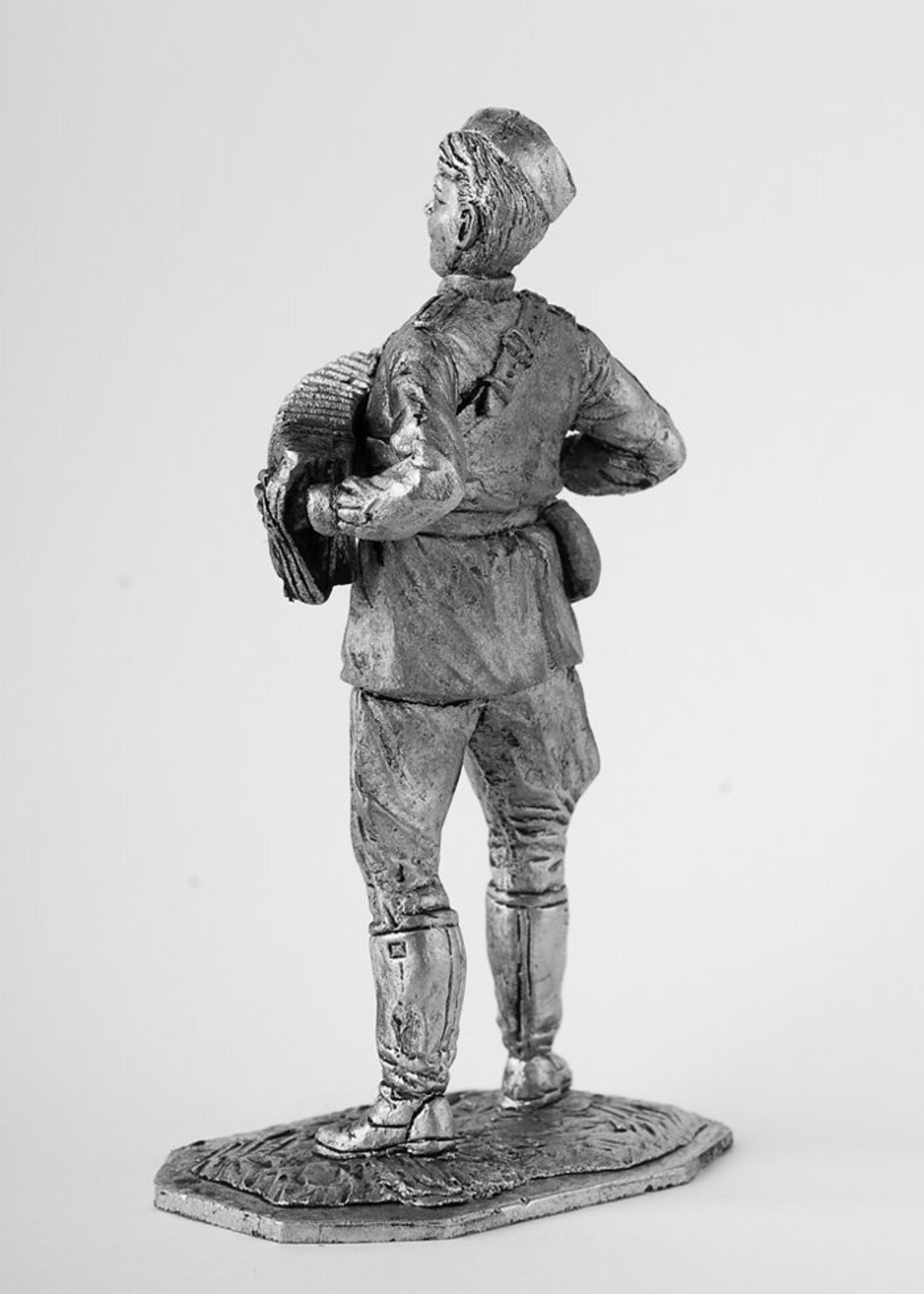 Оловянный солдатик Боец с баяном