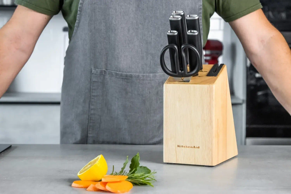 KitchenAid Набор из 5 ножей в блоке Classic + ножницы