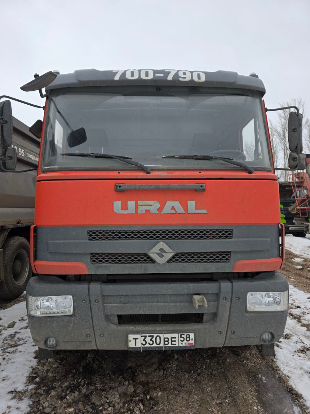 Ural С35510 6x4 Самосвал С35510 (Дизельный, 11,1 л, 420 л.с., МТ)