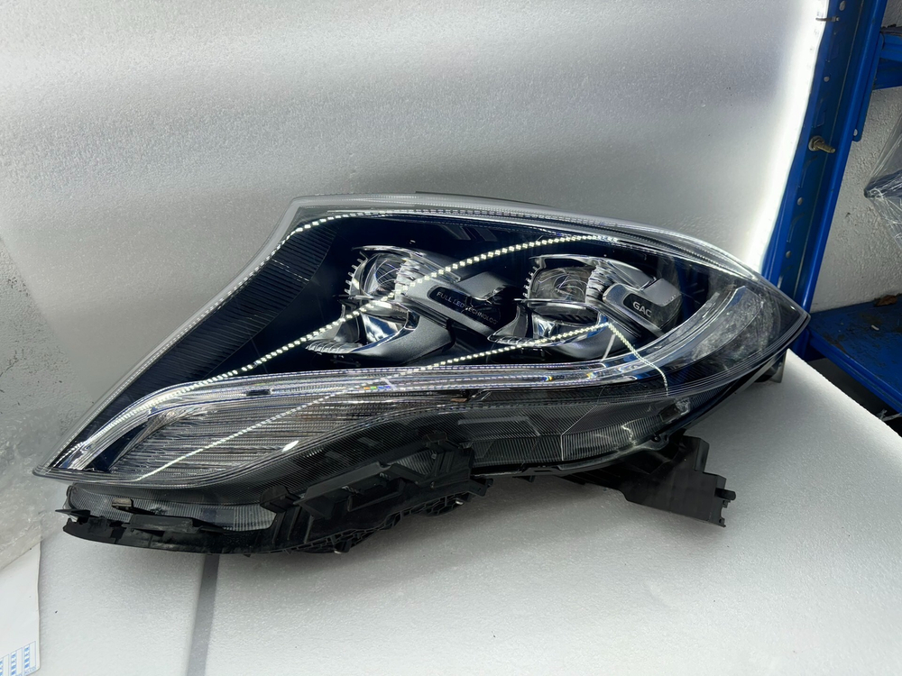 Оригинальная фара в сборе для GAC Trumpchi GM8
