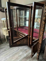 Старинная витрина