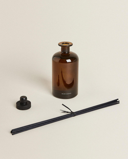 Zara Home MUSK SHADES REED DIFFUSERS — ароматический диффузор с тростниковыми палочками, Мускусные оттенки, 500 мл
