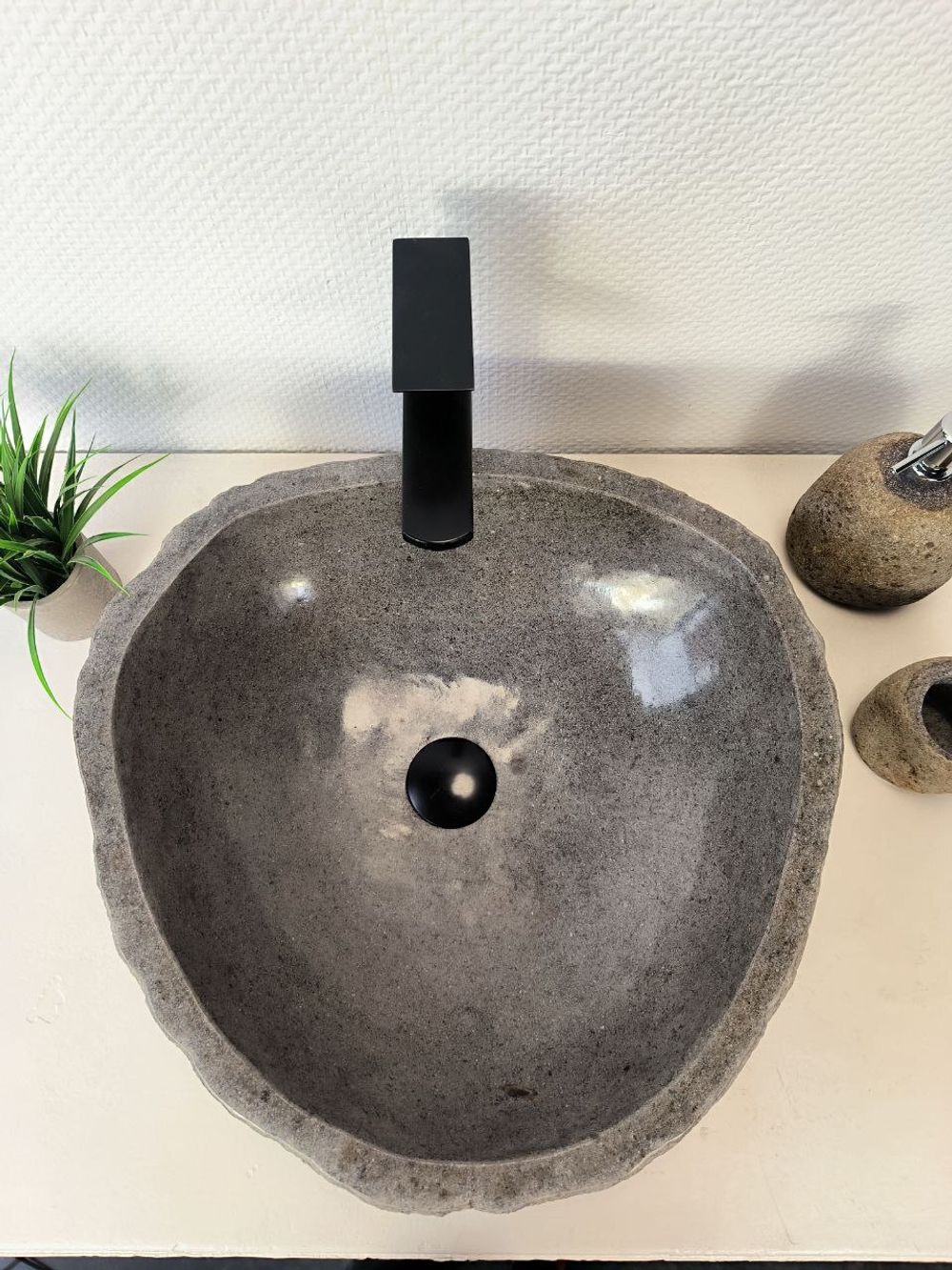 Раковина из речного камня RS-65996 48х46х15 из натурального камня