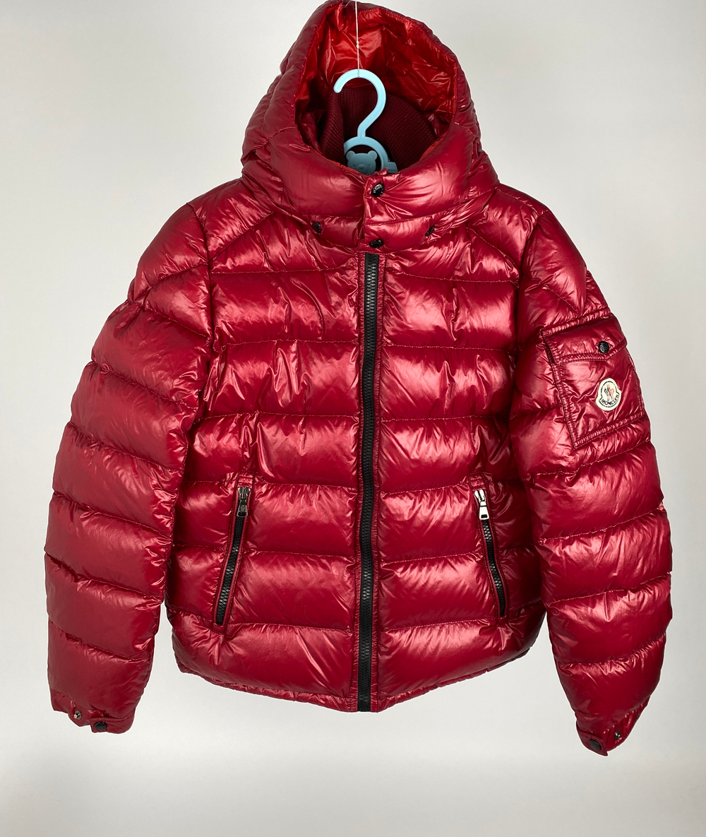 Пуховик Moncler