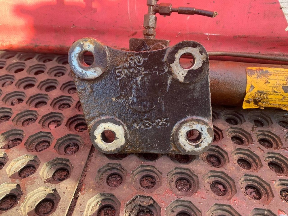 Цилиндр подъема кабины 2017г.