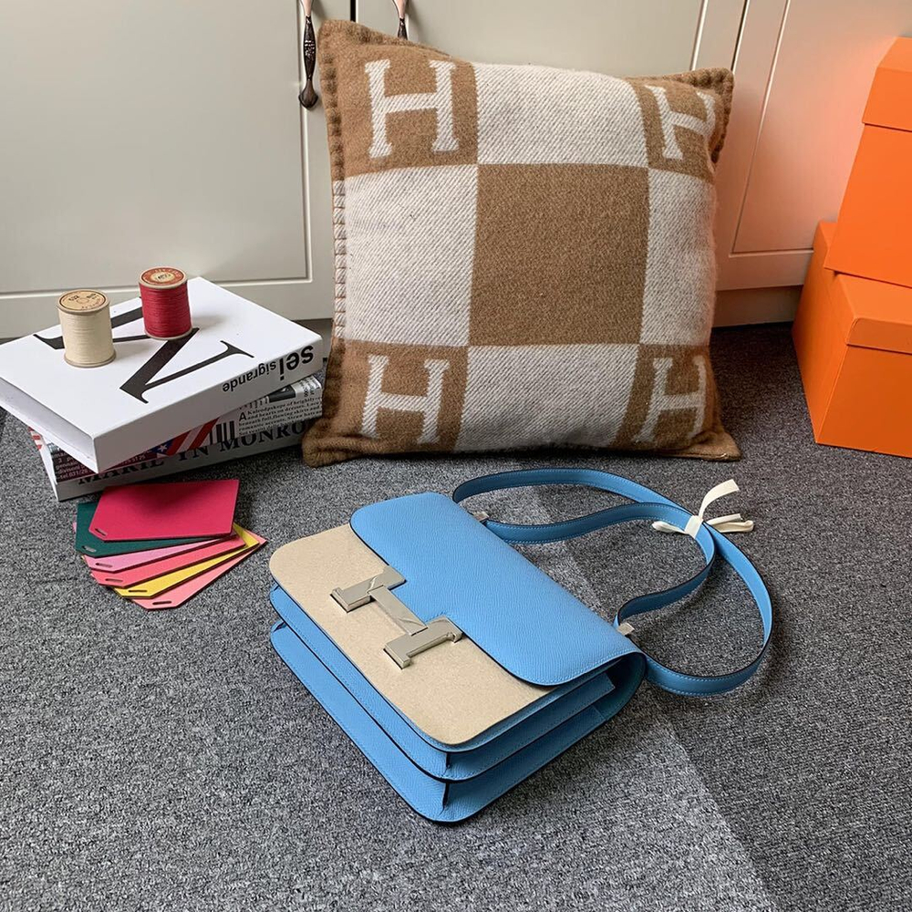 Hermes Constance 23