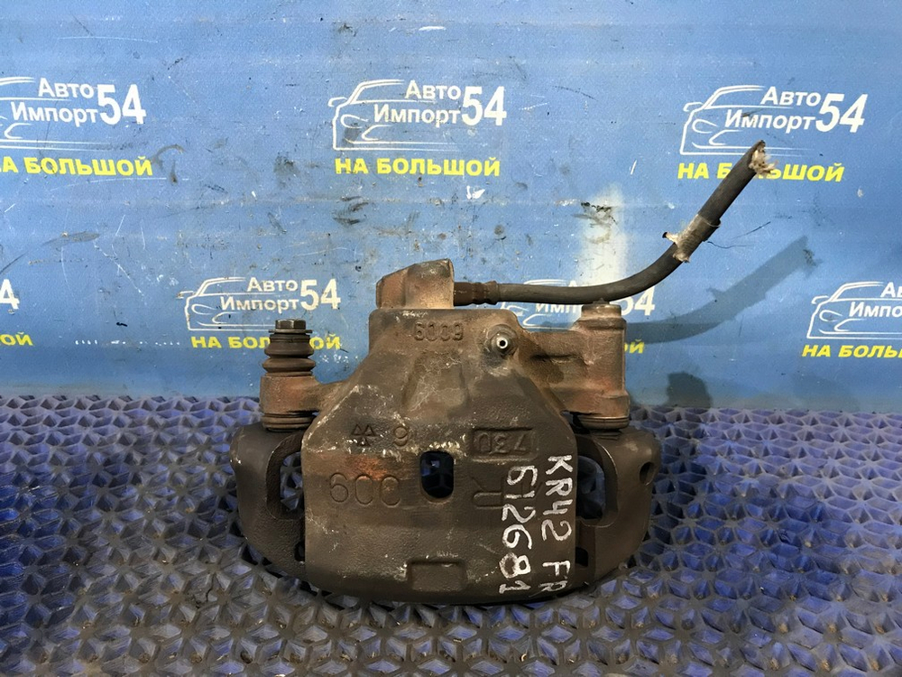 Суппорт тормозной передний правый TOYOTA TOWNACE NOAH 1996-2007