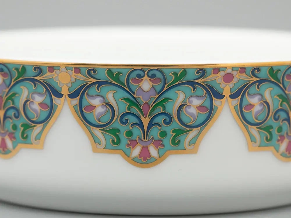 Туалетная коробочка в подарочной упаковке, форма Круглая, рисунок Фиалка надрезанная, арт 81.33190.00.1