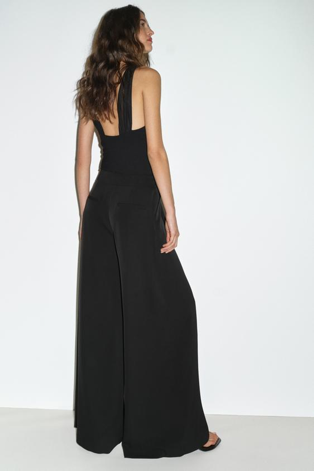 ZARA БРЮКИ-ПАЛАЦЦО С ЗОЛОТИСТОЙ ПУГОВИЦЕЙ, ЧЕРНЫЙ