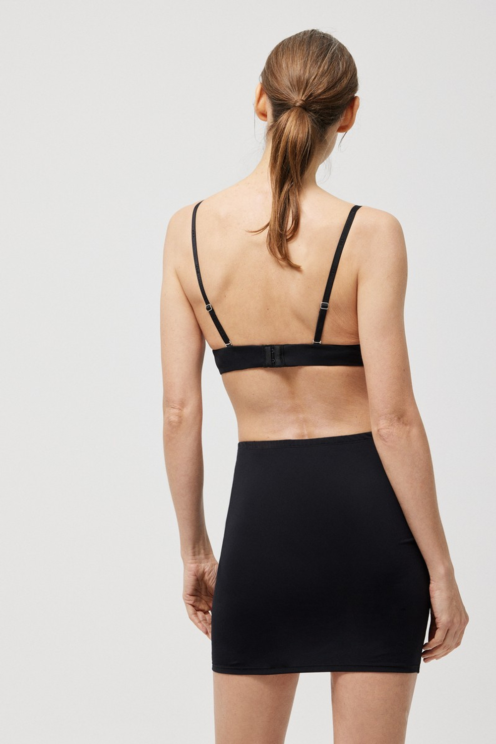 19389 Подъюбник