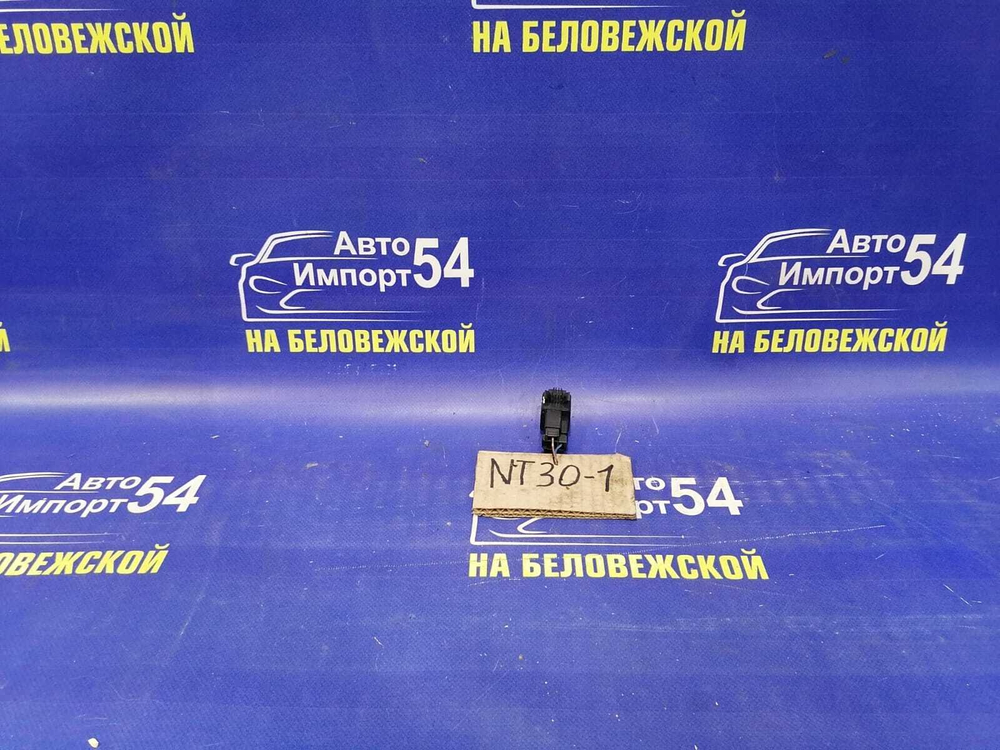 Реле поворотов NISSAN X-TRAIL 2003