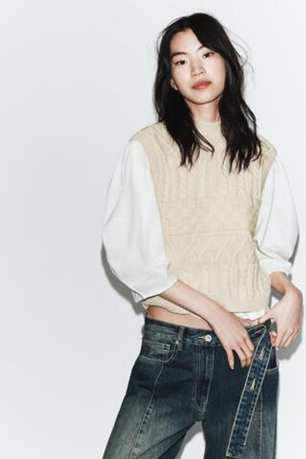 ZARA КОМБИНИРОВАННАЯ ФУТБОЛКА С ЖИЛЕТОМ, ЭКРЮ