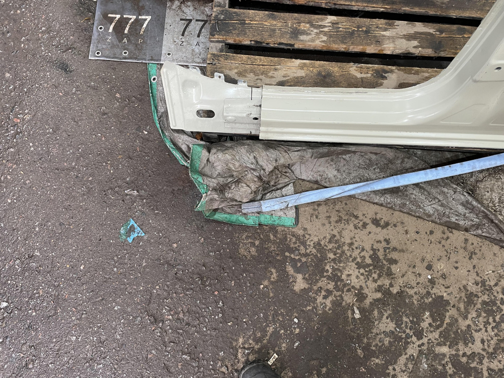 Боковина правая Skoda Superb 1, Passat B5  Новая Оригинал