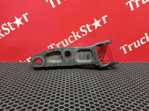 Кронштейн амортизатора переднего левый 2023г.