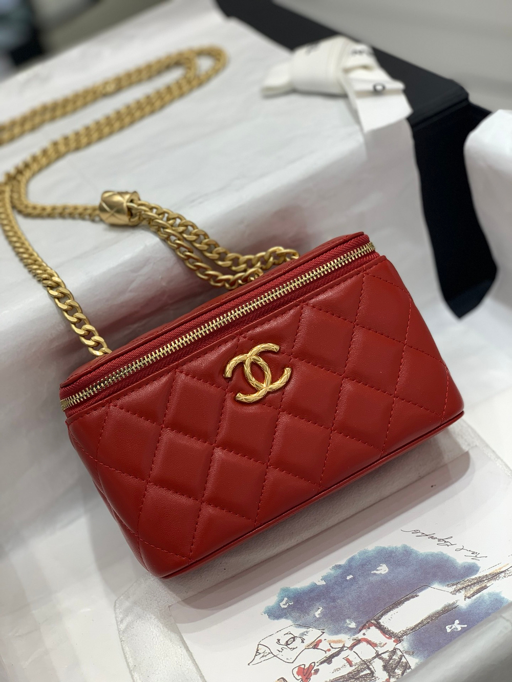 Chane1 Vanity with Chain 17 cm