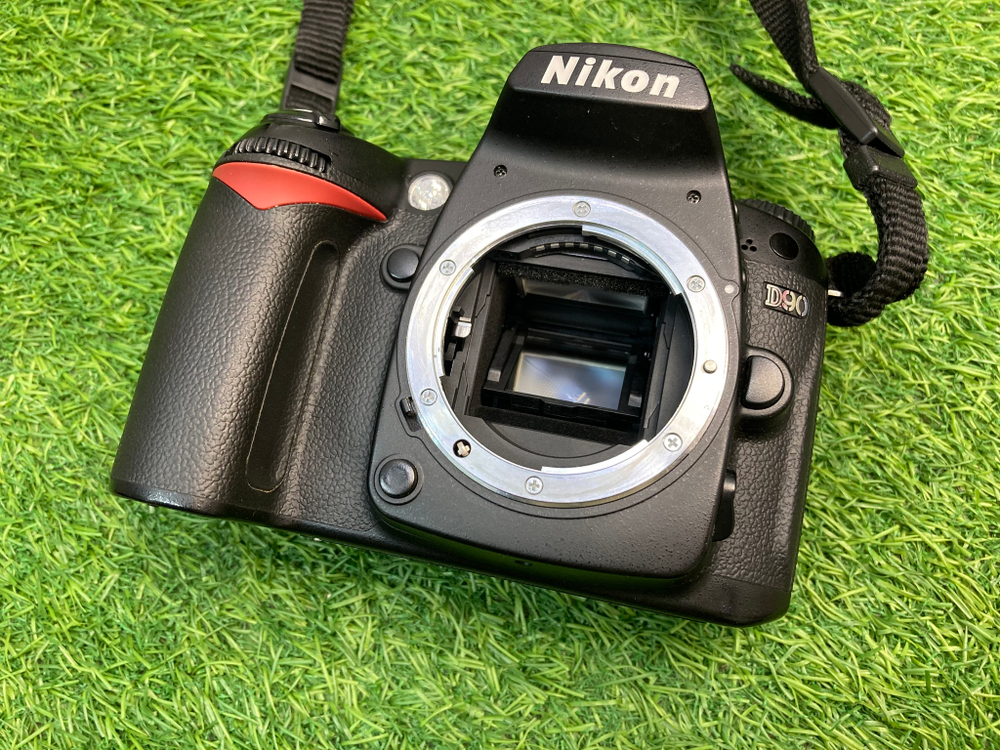Nikon D90 17.000 кадров
