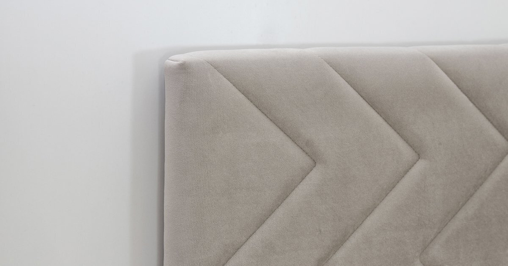 Кровать Милана без ПМ 180 см велюр светлый кварцевый серый