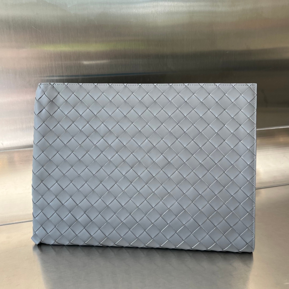 Bottega Veneta Pouch 33 cm