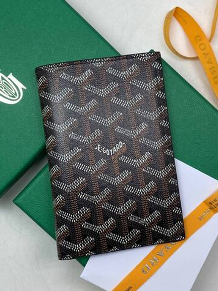 Обложка для паспорта Goyard