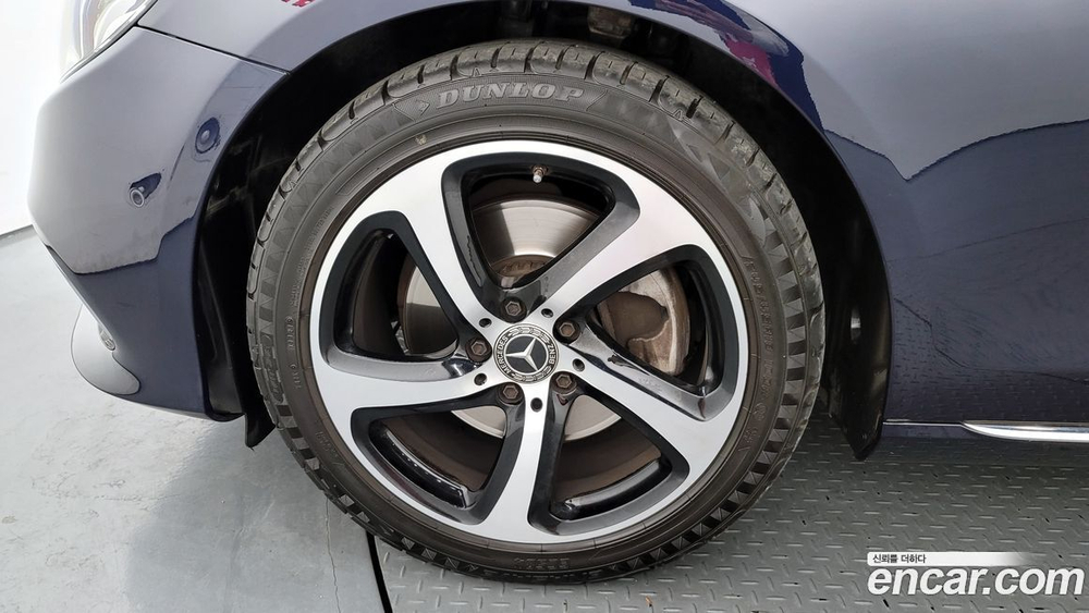 Mercedes-Benz E-Class W213 E250 Avangarde (12.2019)