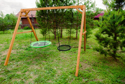 Деревянные качели с качелями гнездо 60 см и качелями гнездо Свиби