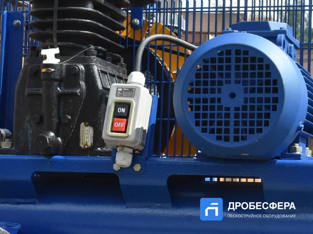 Поршневой компрессор С412М