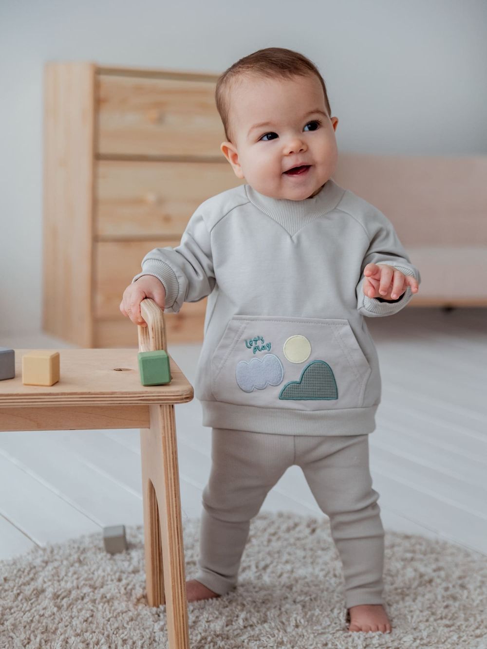 Свитшот облегченный "Жемчуг" с карманом-кенгуру 0+