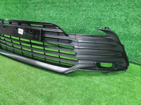 Решетка переднего бампера Toyota Camry XV70 20-24