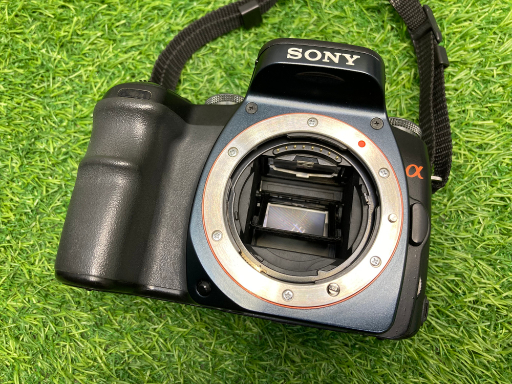 Sony A100 Kit 18-70mm DT 3.5-5.6