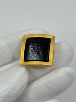 Накладка на пуговицу с чёрной вставкой