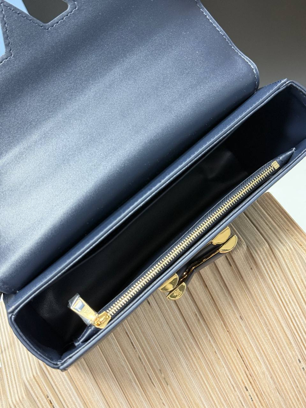 Сумка Louis Vuitton