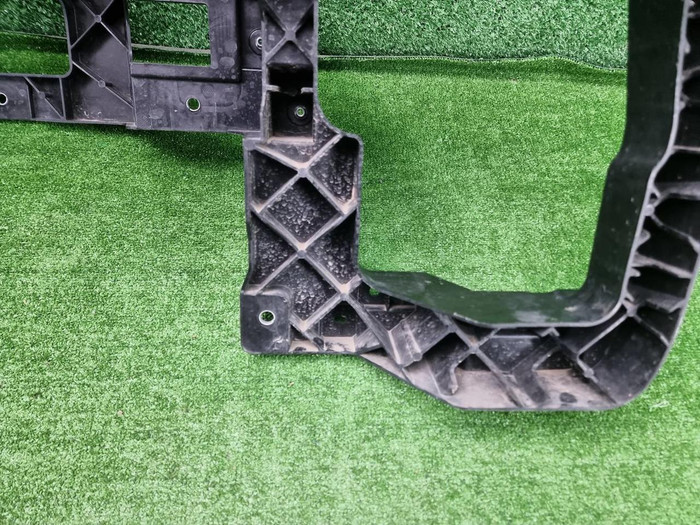 Телевизор Lixiang L6 (2024-н.в.)