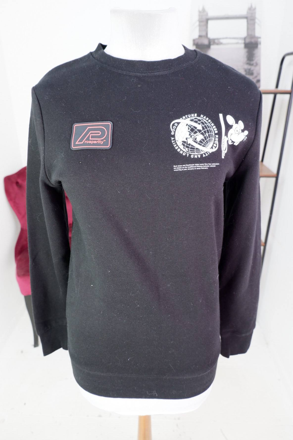 Свитшот с принтом, визуально на 40/42 размер