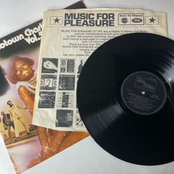 Винтажная виниловая пластинка LP Сборник Фанка Motown Chartbusters Vol. 5 (Англия 1972) (Marvin Gaye, Stevie Wonder, Edwin Starr War и др)