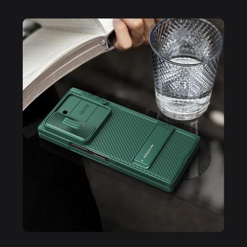 Усиленный чехол зеленого цвета (Dark Green) от Nillkin для Samsung Galaxy Z Fold 6 5G, серия CamShield Fold Case-Bracket Version (версия с подставкой)