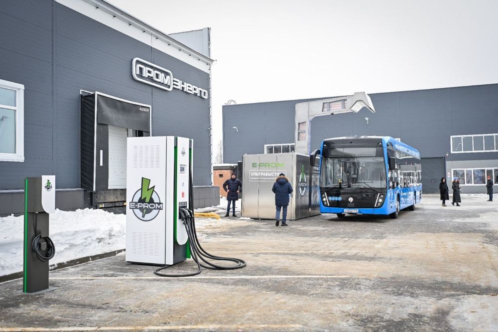 Зарядная станция E-PROM 22кВт настенная (E-PROM-22-wall) - 3