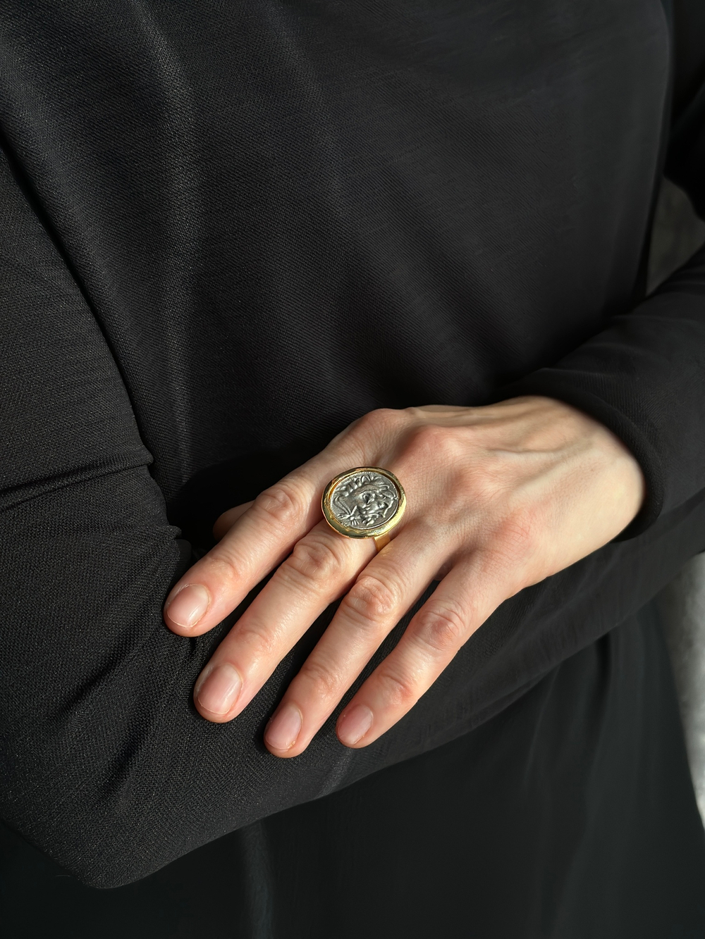 Coins  g/round Кольцо 01 арт.0999