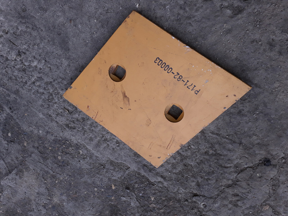 Нож  SHANTUI SD32 центральный правый