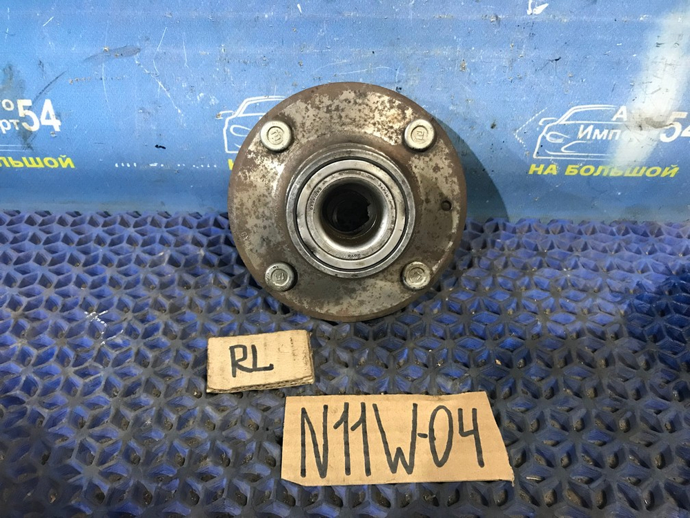 Ступица задняя левая MITSUBISHI RVR 1996