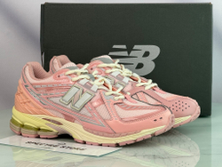New Balance 1906U Lunar Shell Pink