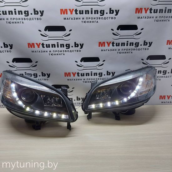 Передние фары daylight black для Opel Zafira A