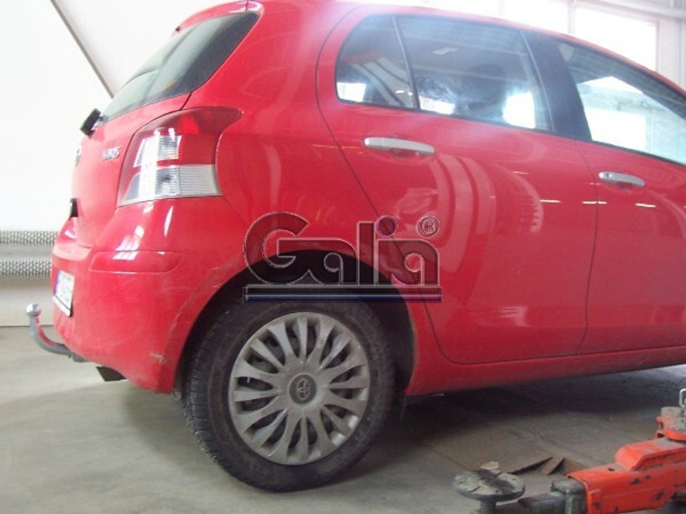 Фаркоп оцинкованный Galia T057A для Toyota Yaris 2005-2014(паспорт и сертификат в комплекте)(без электрики)