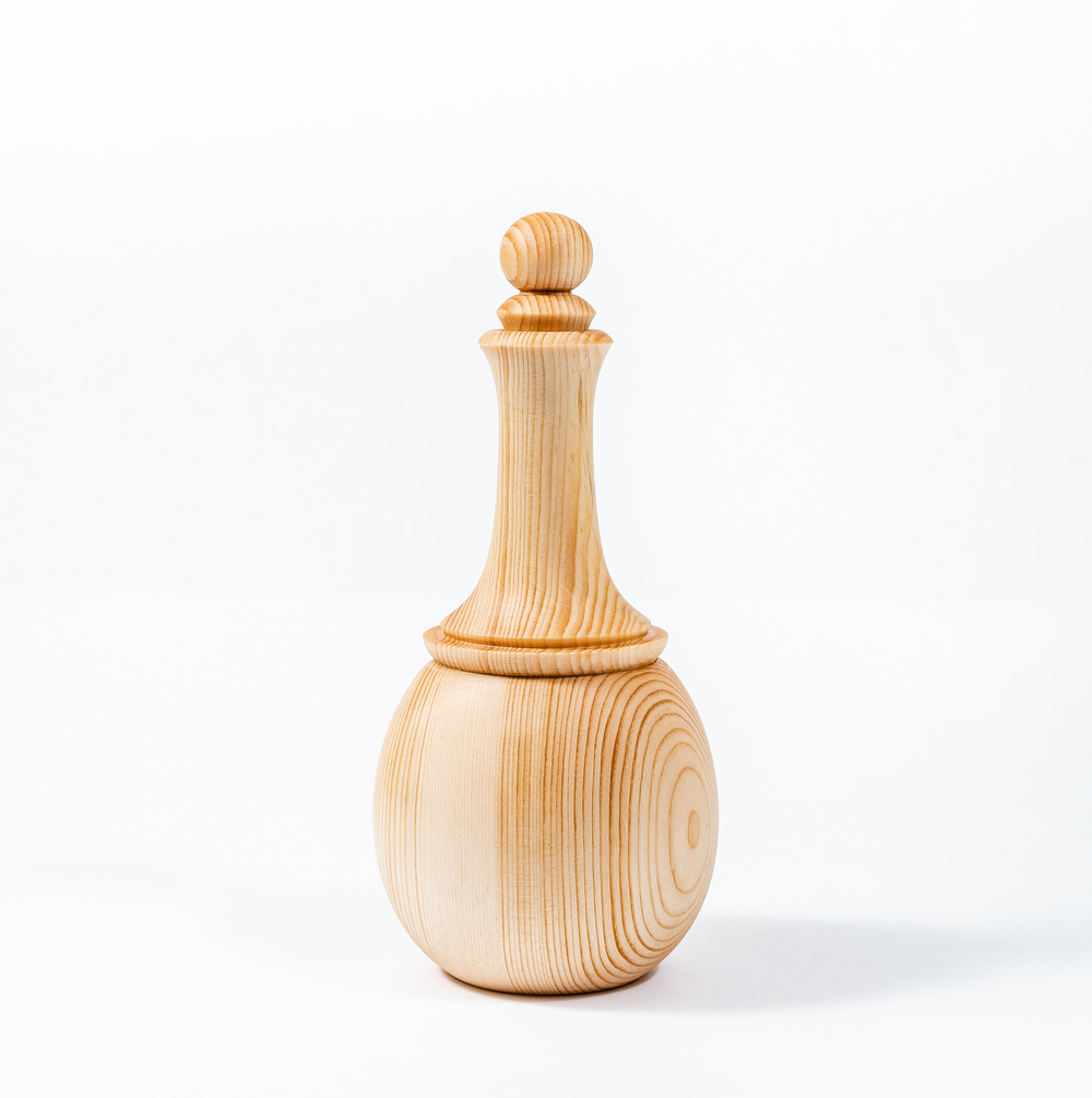 Деревянный графин из сибирского кедра GR1